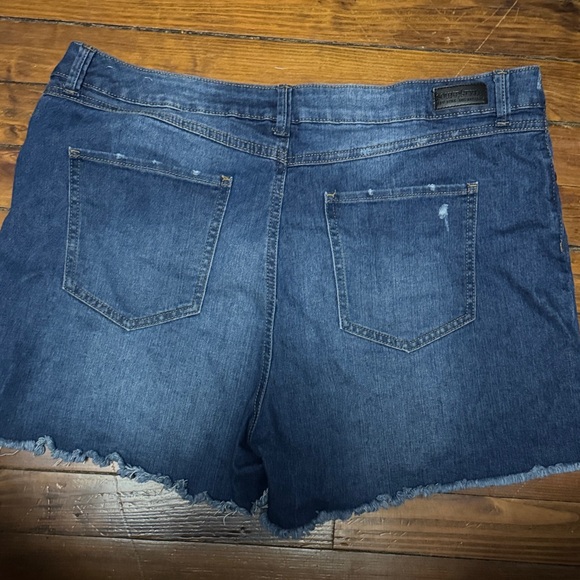 Sound Style Women's Ripped Denim Shorts - Indigo - Picture 3 of 3
